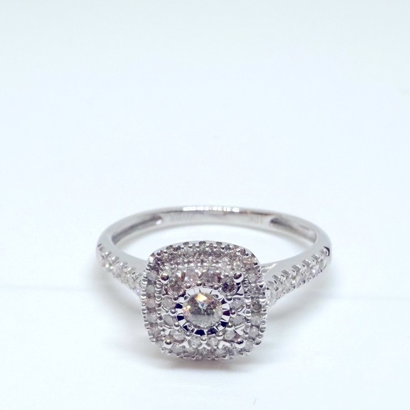 NEW Solid 10K Gold Natural Diamond Ring